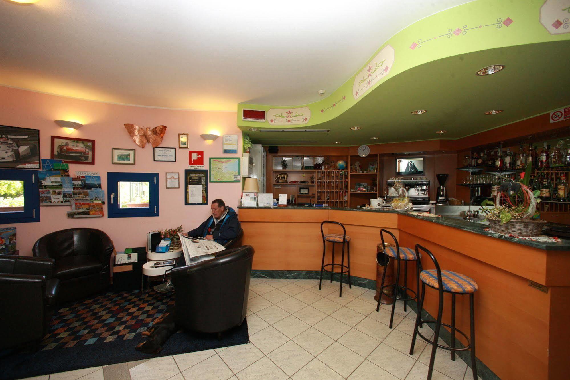 Hotel Il Canneto ปอร์โต เซเรซิโอ ภายนอก รูปภาพ